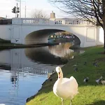 홈스테이 Canal Side